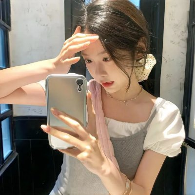 维奥莱特·诺齐埃尔